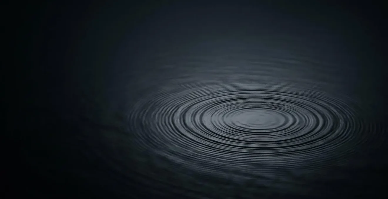 Abstract visualization of sound wave patterns inducing deep sleep delta waves